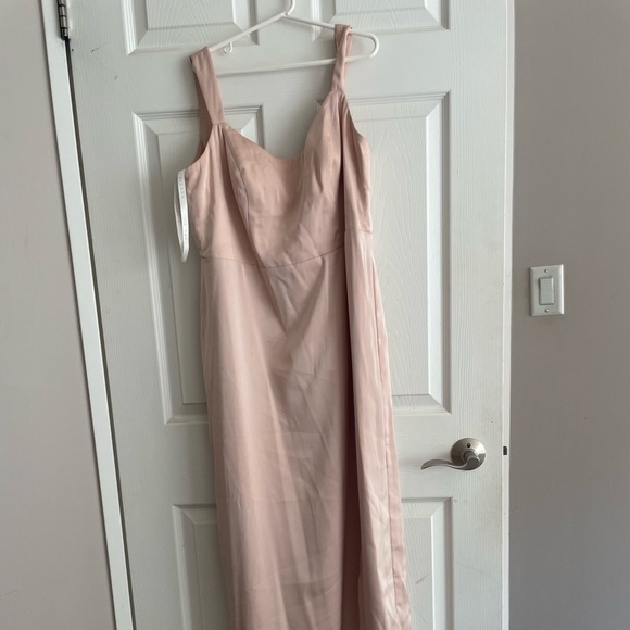 Light pink/ blush Fitted Scoop Side Slit Stretch Satin Dress - Picture 1 of 1